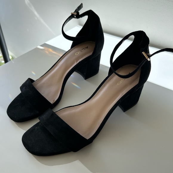 Also Short Heel Sandal - Picture 2 of 5